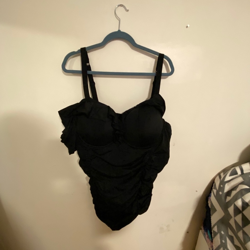TORRID RUFFLE BATHING SUIT